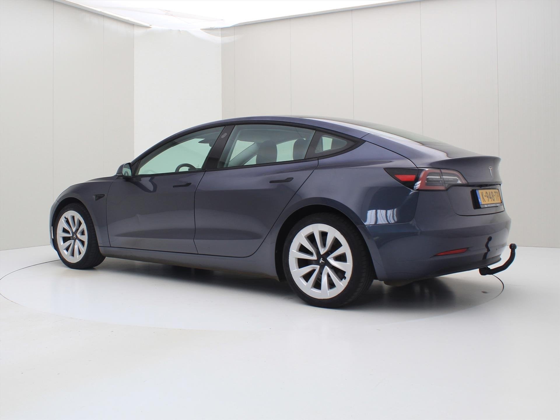 Tesla Model 3 Long-Range AWD 351pk 75 kWh 91,8% SoH FACELIFT, Auto's, Tesla, Dealer onderhouden, Gebruikt, Zwart, Origineel Nederlands