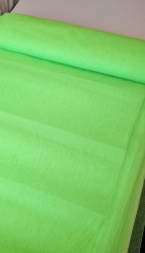 Neon groene tule op rol 35,8 meter, 120 cm of meer, Ophalen of Verzenden, Katoen, Groen