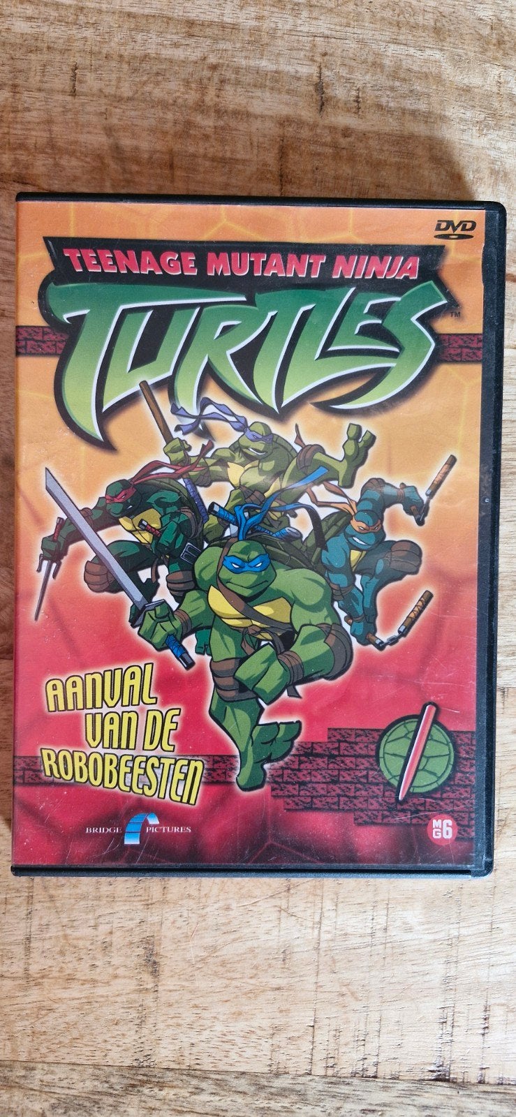 Teenage Mutant Ninja Turtles: Aanval van de Robobeesten, Gebruikt, Animatie, Tv-serie, Vanaf 6 jaar