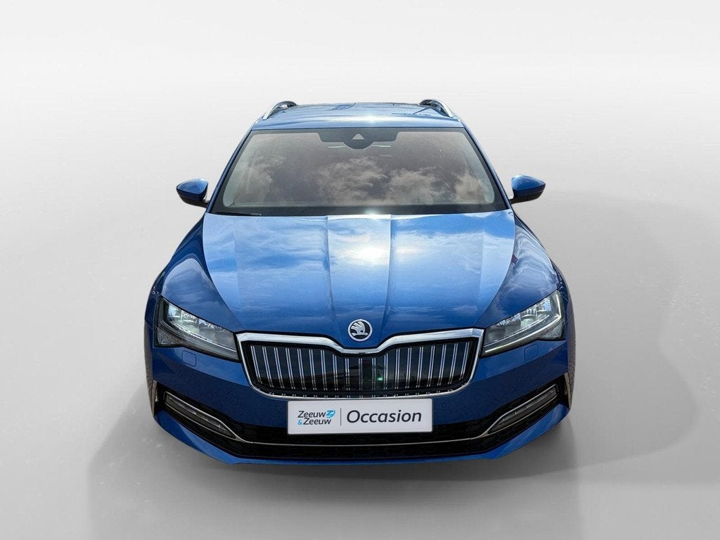 Skoda Superb Combi 1.4 TSI iV Business Edition Plus *Automaa, Auto's, Skoda, Gebruikt, 4 cilinders, Blauw, Hybride Elektrisch/Benzine