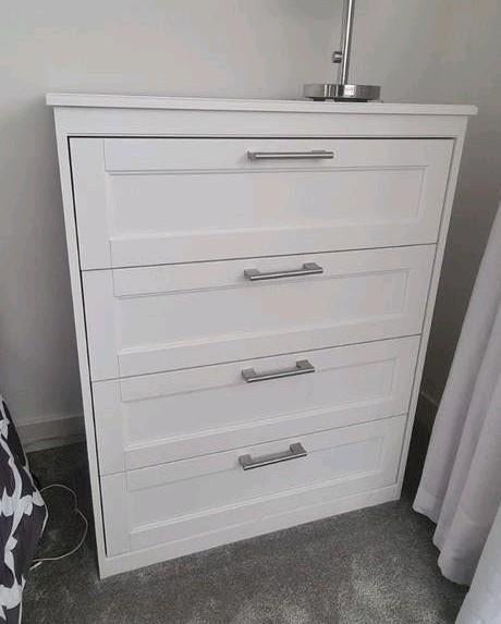 IKEA Songesand ladekast met 4 lades - Wit, Ophalen, Modern, Scandinavisch, 100 tot 150 cm, 50 tot 100 cm
