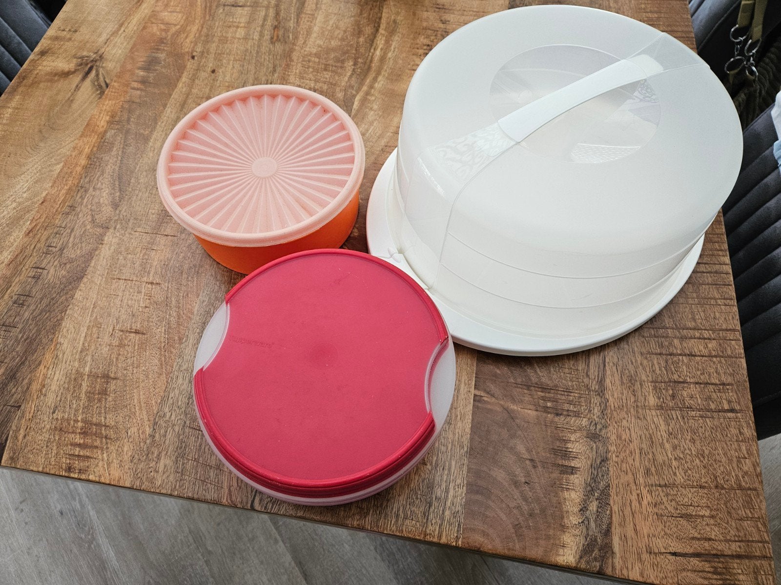 Tupperware koektrommels en taart bewaarschaal, Ophalen, Gebruikt, Oranje, Met deksel
