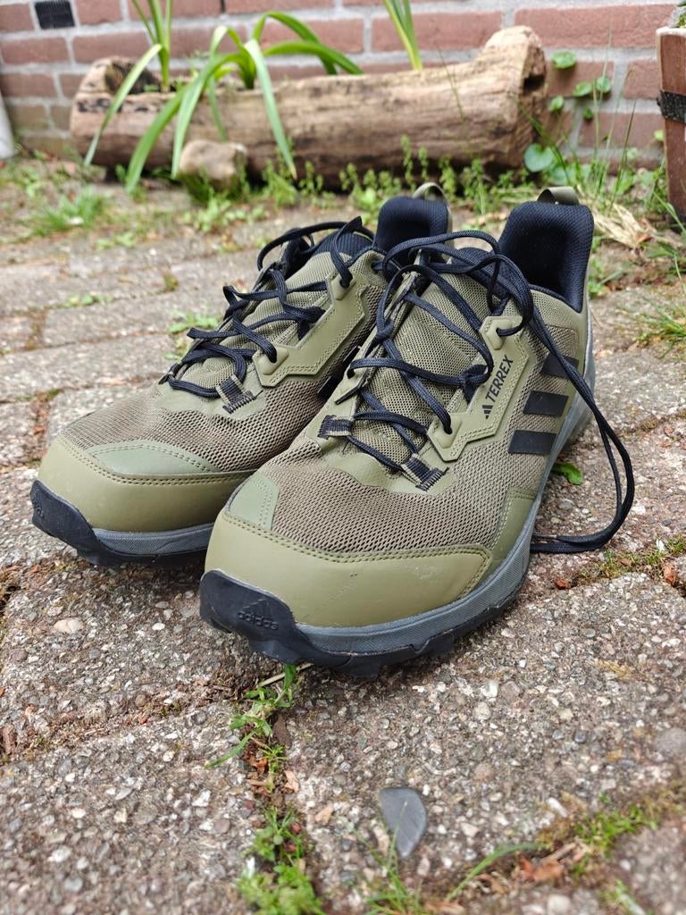 Adidas Terrex AX4 wandelschoenen kaki olijf - Maat 49 1/3, Ophalen, Zo goed als nieuw, Schoenen