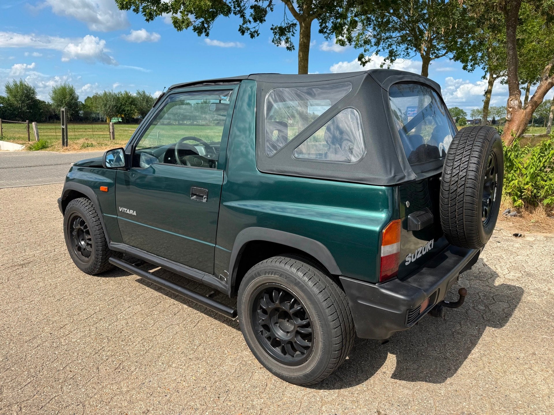 Suzuki Vitara 1.6 JX Cabrio Lees tekst !, Auto's, Zwart, 4 cilinders, Cabriolet, Bedrijf