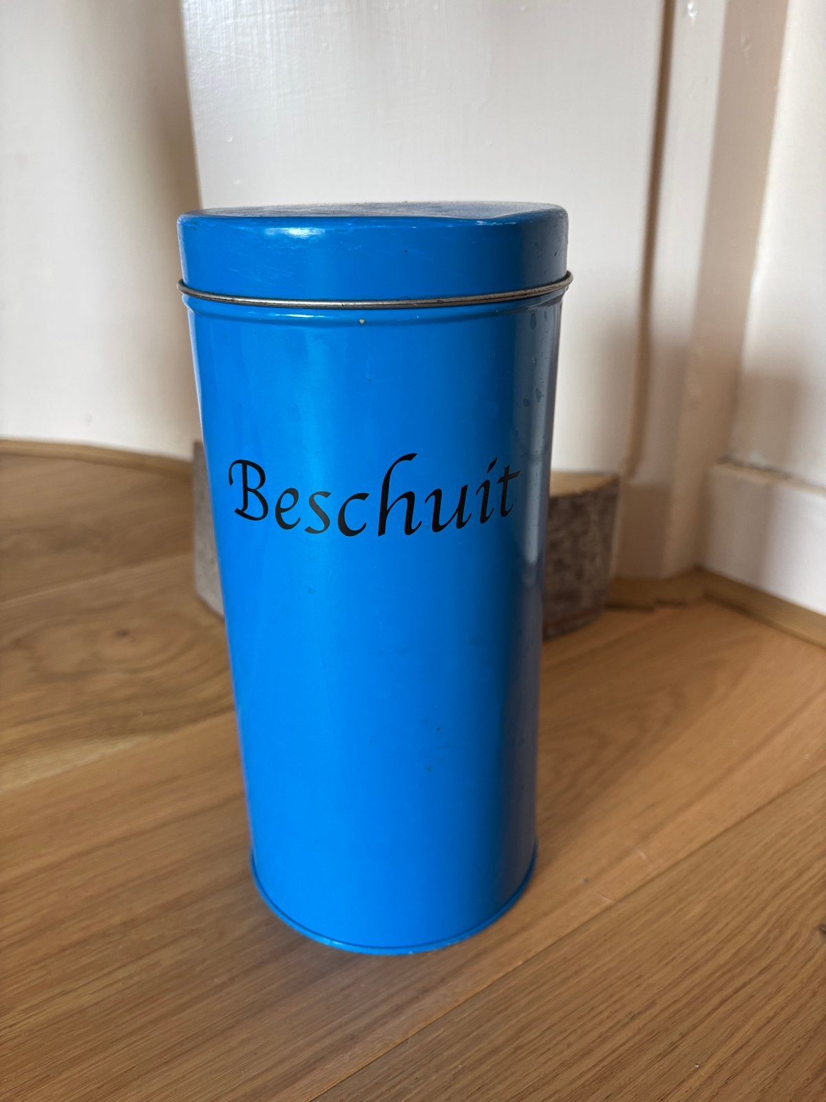 Vintage blauwe beschuitbus, Ophalen