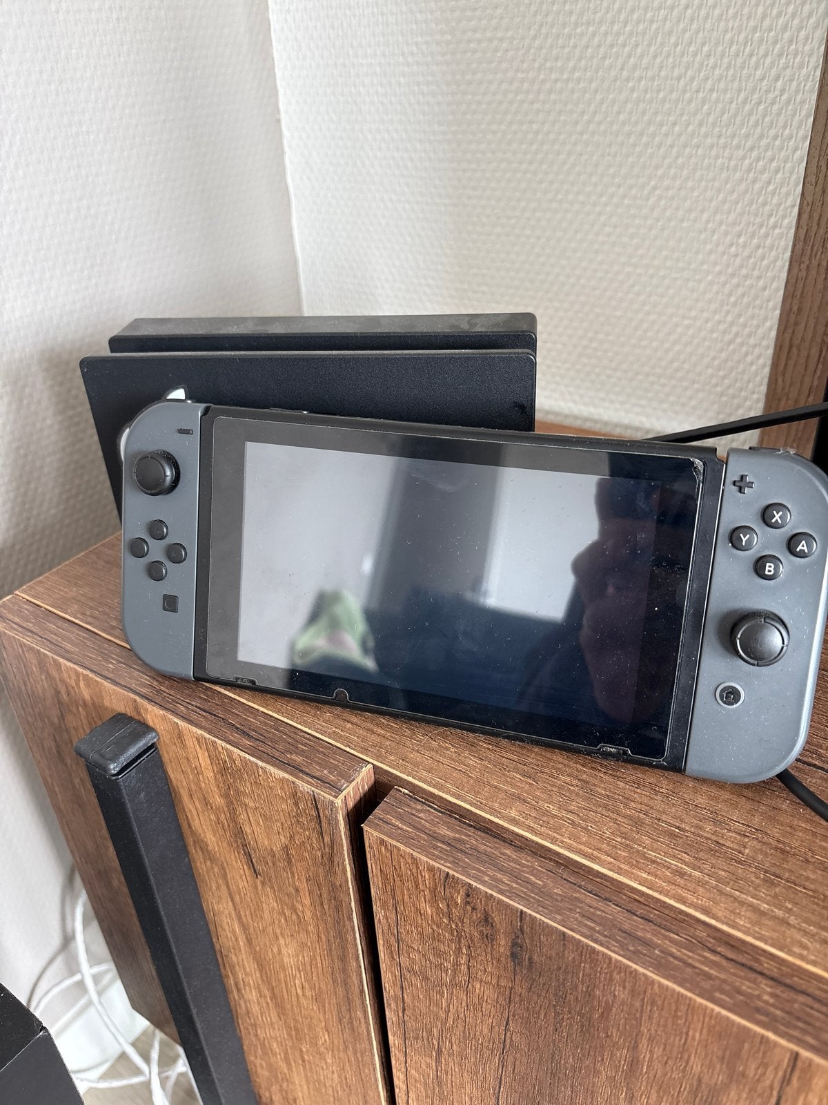 Nintendo Switch met Pokémon games en accessoires, Ophalen, Met games, Met 2 controllers, Zo goed als nieuw