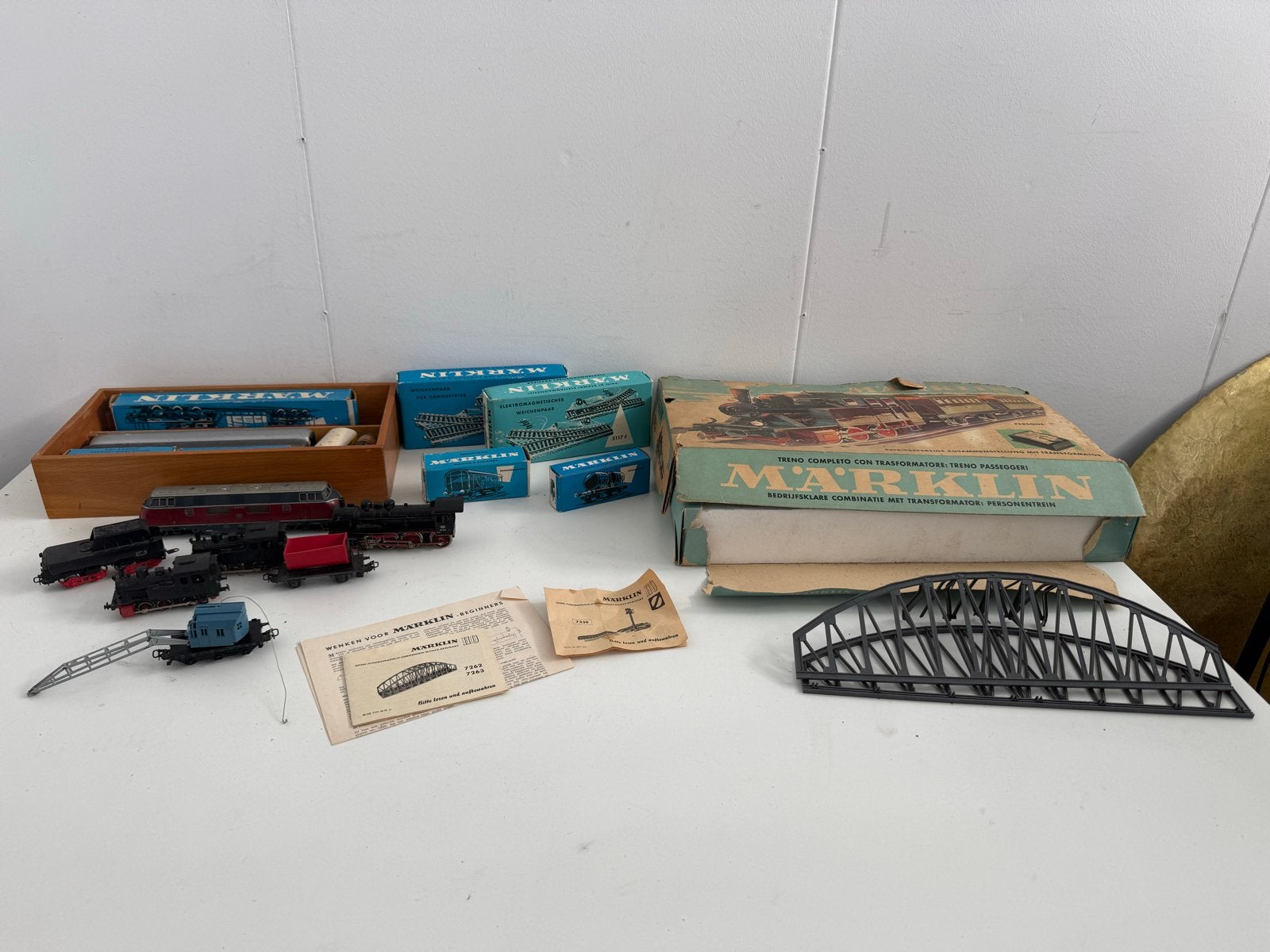 Grote partij Märklin H0 modeltreinen, rails en toebehoren, Ophalen, Wisselstroom, ., .