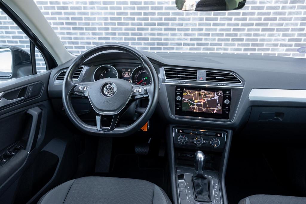 Volkswagen Tiguan 1.5 TSI DSG Comfortline Business | Navigat, Stof, 150 pk, Zwart, SUV of Terreinwagen