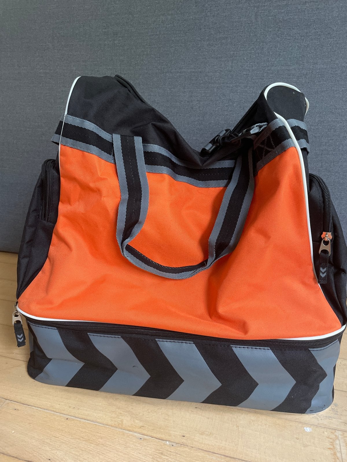Hummel Sporttas met Schoenenvak en Zijzakken, Ophalen of Verzenden, Gebruikt, Unisex volwassen