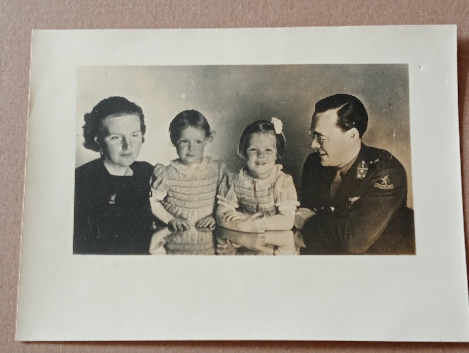 Koningin Juliana en prins Bernhard met kinderen, Gebruikt, ., Kaart, Foto of Prent, Ophalen of Verzenden