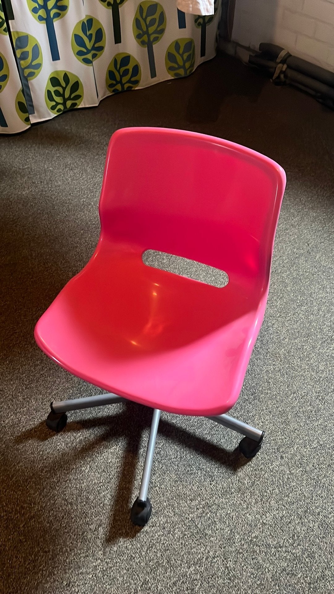 Ikea bureau stoel, Ophalen, Gebruikt, Roze, Bureaustoel