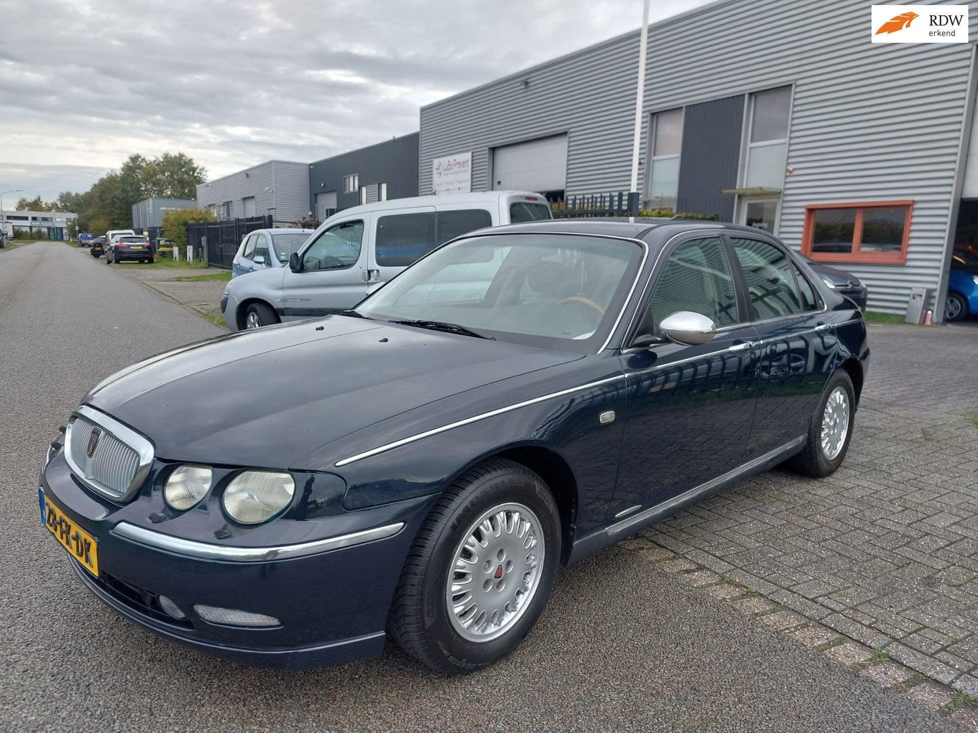 Rover 75 2.5 V6 Sterling 4 deurs automaat 2000, Auto's, Gebruikt, 2497 cc, Blauw, 1415 kg