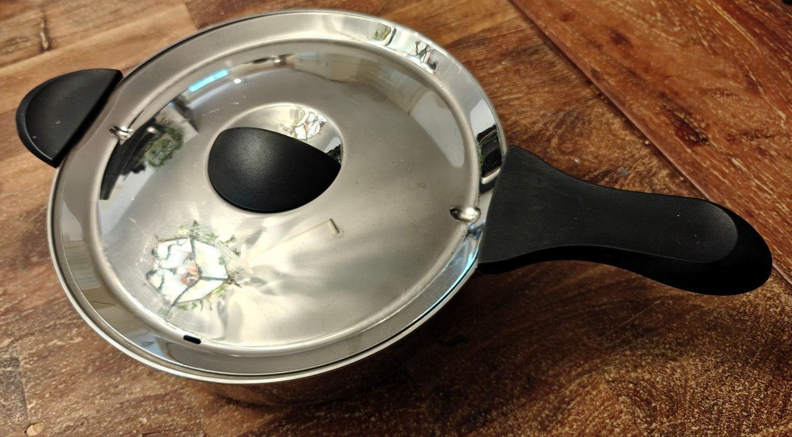 BK Q-linair hapjespan RVS 26cm met afgietdeksel, Gebruikt, BK, Met deksel, Ophalen of Verzenden