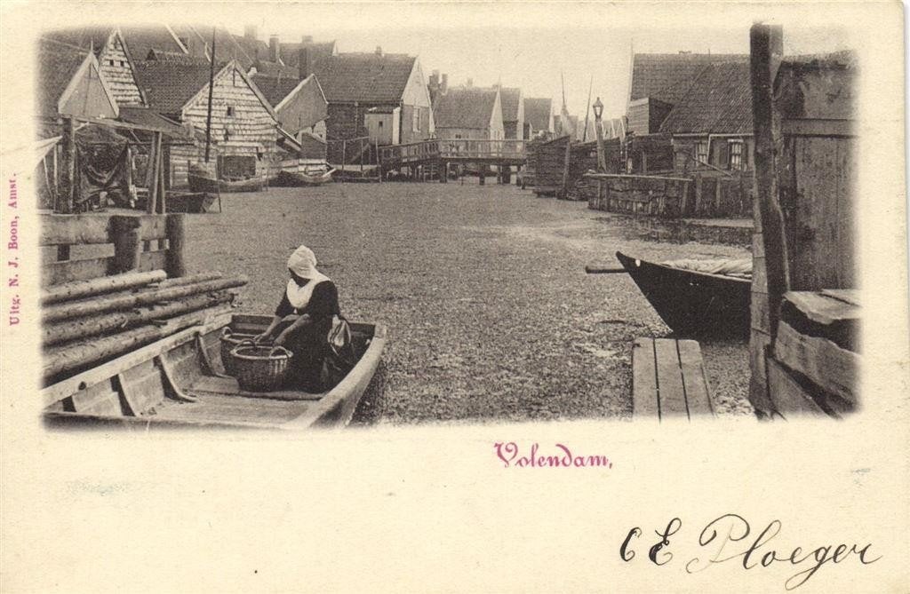 Volendam. - vrouw in boot, brug - ongelopen, Verzamelen, Verzenden, Voor 1920, Ongelopen, Noord-Holland