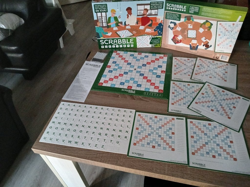 Scrabble duplicate, Hobby en Vrije tijd, Gezelschapsspellen | Bordspellen, Vijf spelers of meer, Ophalen of Verzenden, Nieuw, Mattel