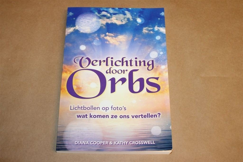 Verlichting door Orbs — Lichtbollen & Betekenis, Ophalen of Verzenden, Gelezen, Overige onderwerpen, Achtergrond en Informatie