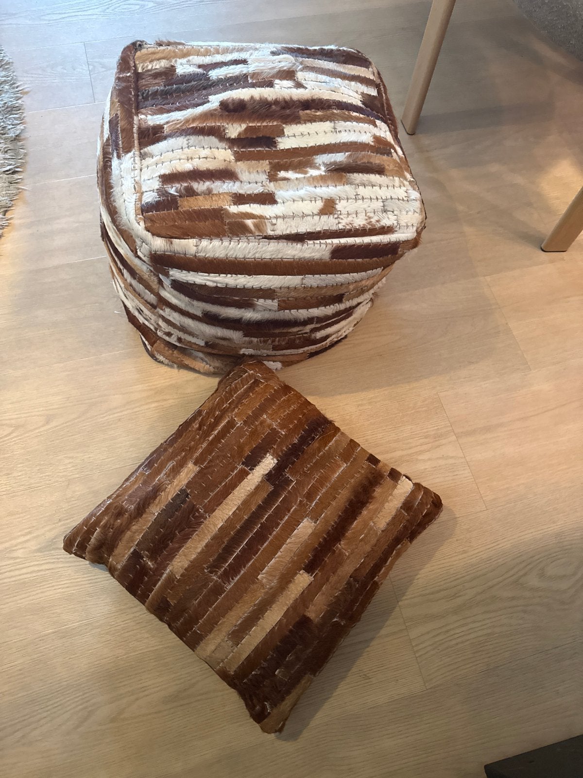 Leren poef en sierkussen - Bruin/beige patchwork, Ophalen, Overige merken, Meerkleurig, Vierkant
