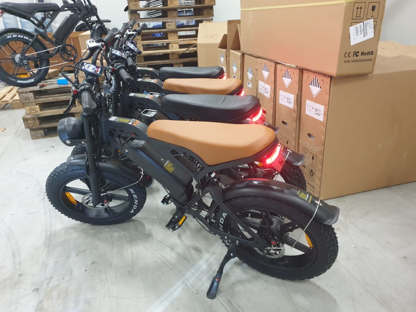 Fatbike V8 Pro GOEDKOOPSTE VAN HEEL NL + accessoires Gratis