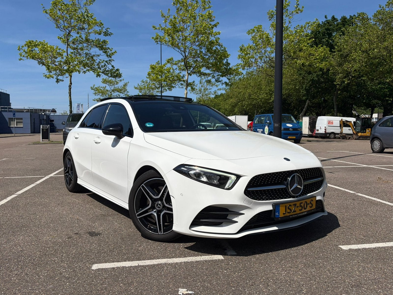 Mercedes-Benz A-Klasse A 220 190pk 7G-DCT PANO DEALER OH, Auto's, Mercedes-Benz, Zwart, Wit, Particulier, Geïmporteerd