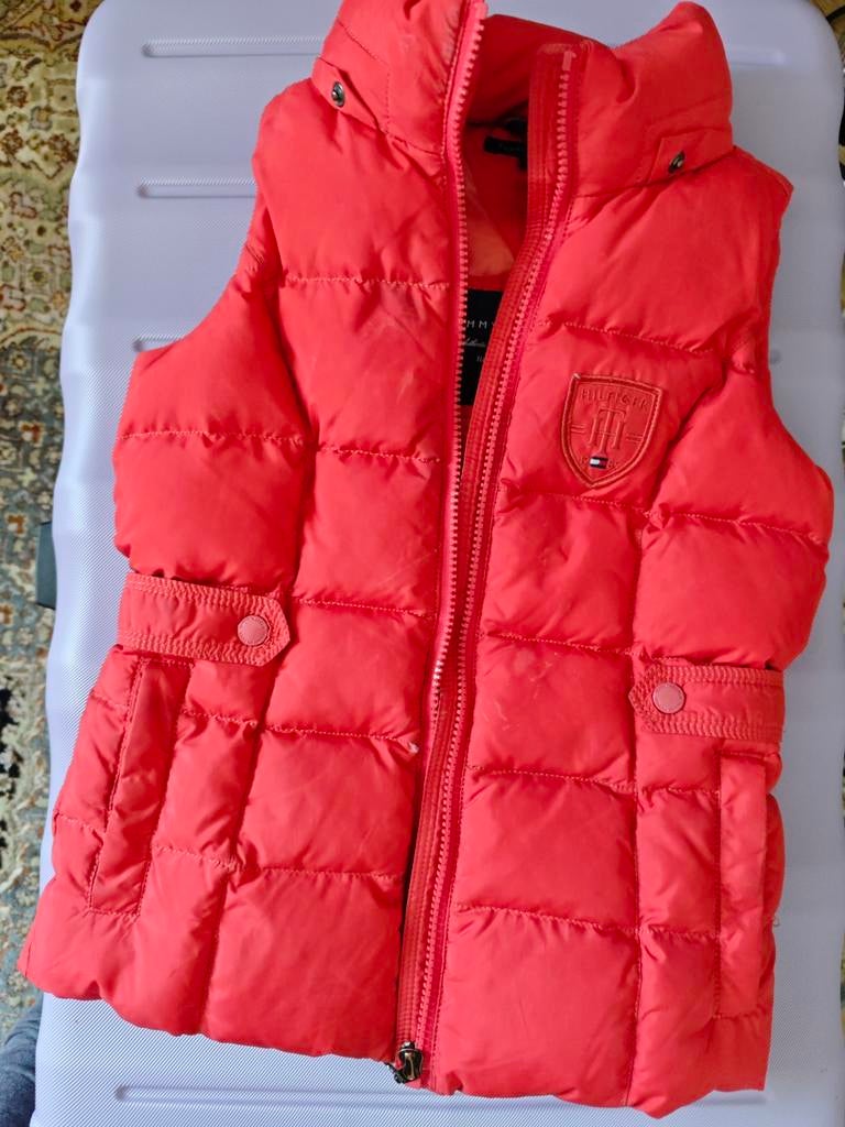 Tommy Hilfiger bodywarmer voor meisje, Kinderen en Baby's, Ophalen, Zo goed als nieuw, Meisje
