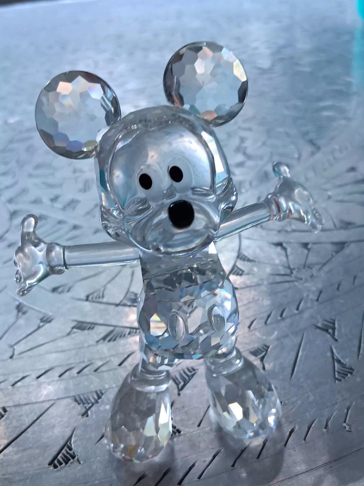 mickey mouse swarovski, Ophalen of Verzenden, Mickey Mouse, Zo goed als nieuw, Beeldje of Figuurtje