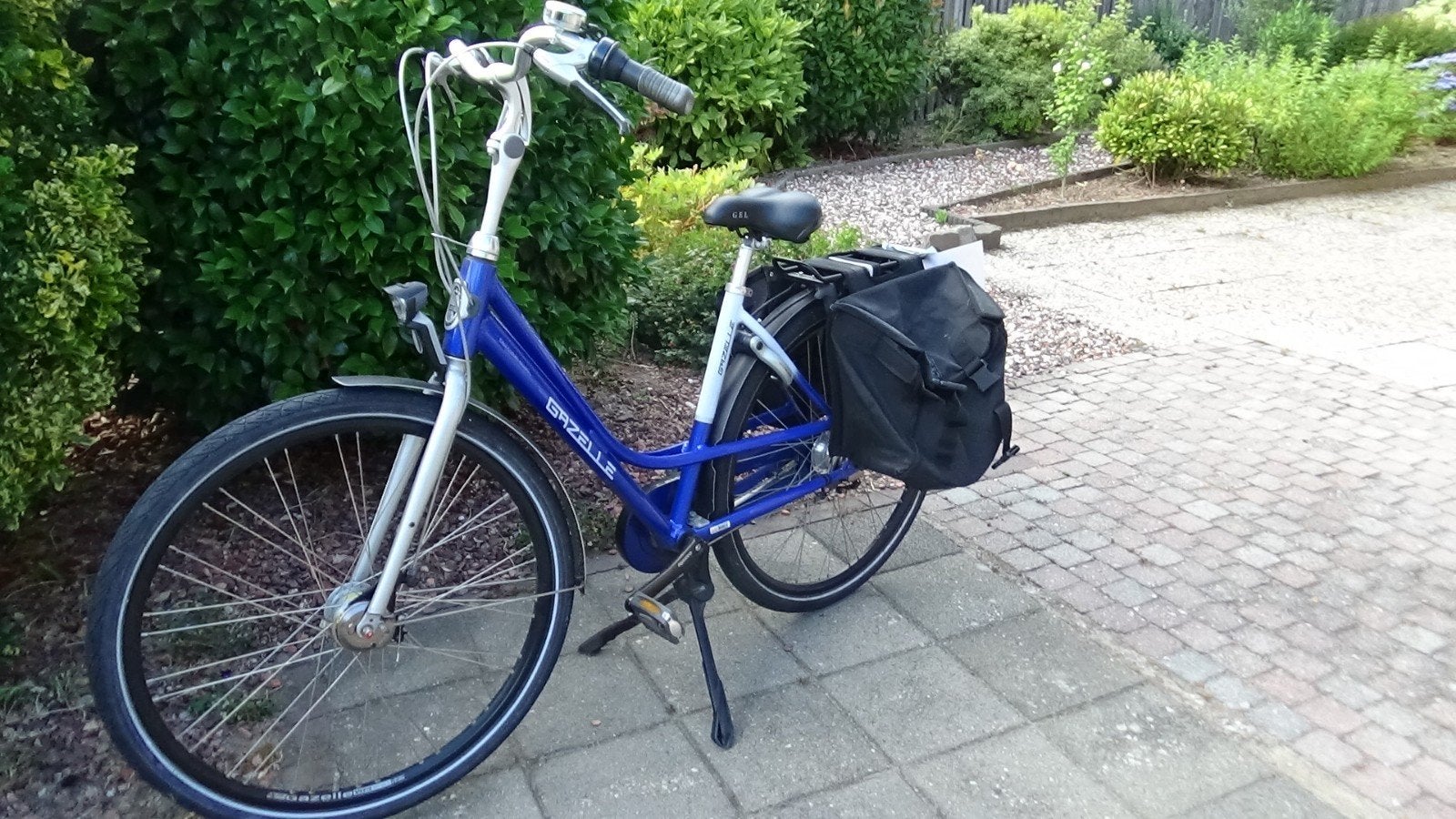 Gazelle damesfiets met lage instap en fietstassen, Fietsen en Brommers, Fietsen | Dames | Damesfietsen, Ophalen, Gebruikt, Velgrem