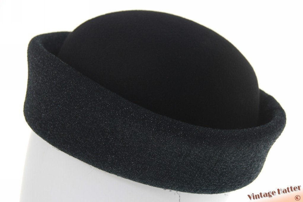 vintage Dames cocktail hoed groen glinsterend en zwart 56,5, Kleding | Dames, Ophalen of Verzenden, Zo goed als nieuw, 56 of 57 cm (M, 7 of 7⅛ inch)