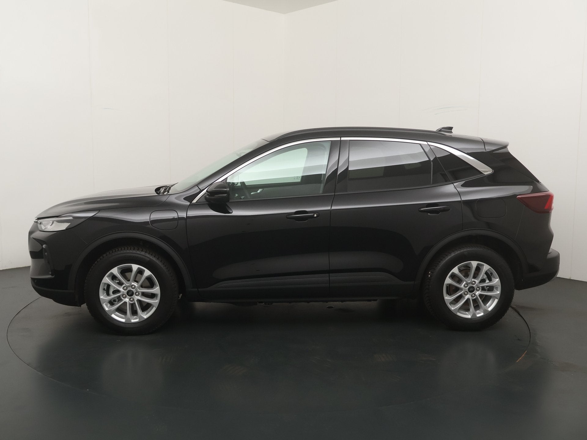 Ford Kuga 2.5 PHEV Titanium | Elektr. trekhaak | All-seasons, Auto's, Zwart, 4 cilinders, Zwart, Bedrijf