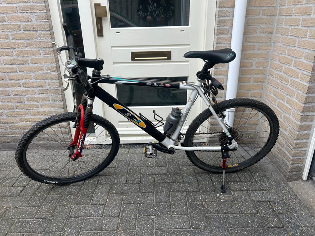 Mountainbike B1, 26 inch, Zo goed als nieuw, Meer dan 20 versnellingen, Ophalen