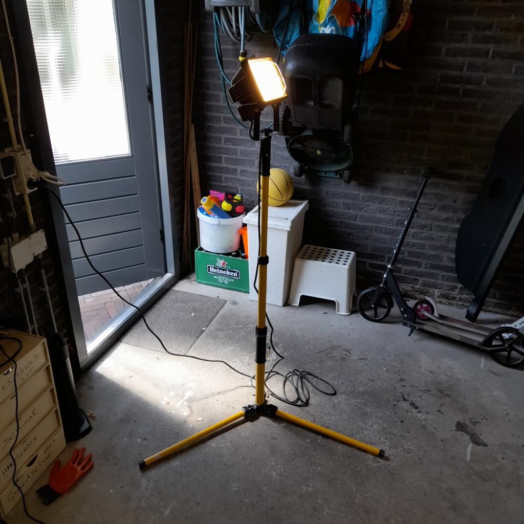 Bouwlamp op statief - 300W halogeen, Ophalen, Gebruikt, Met statief, Lamp met armatuur