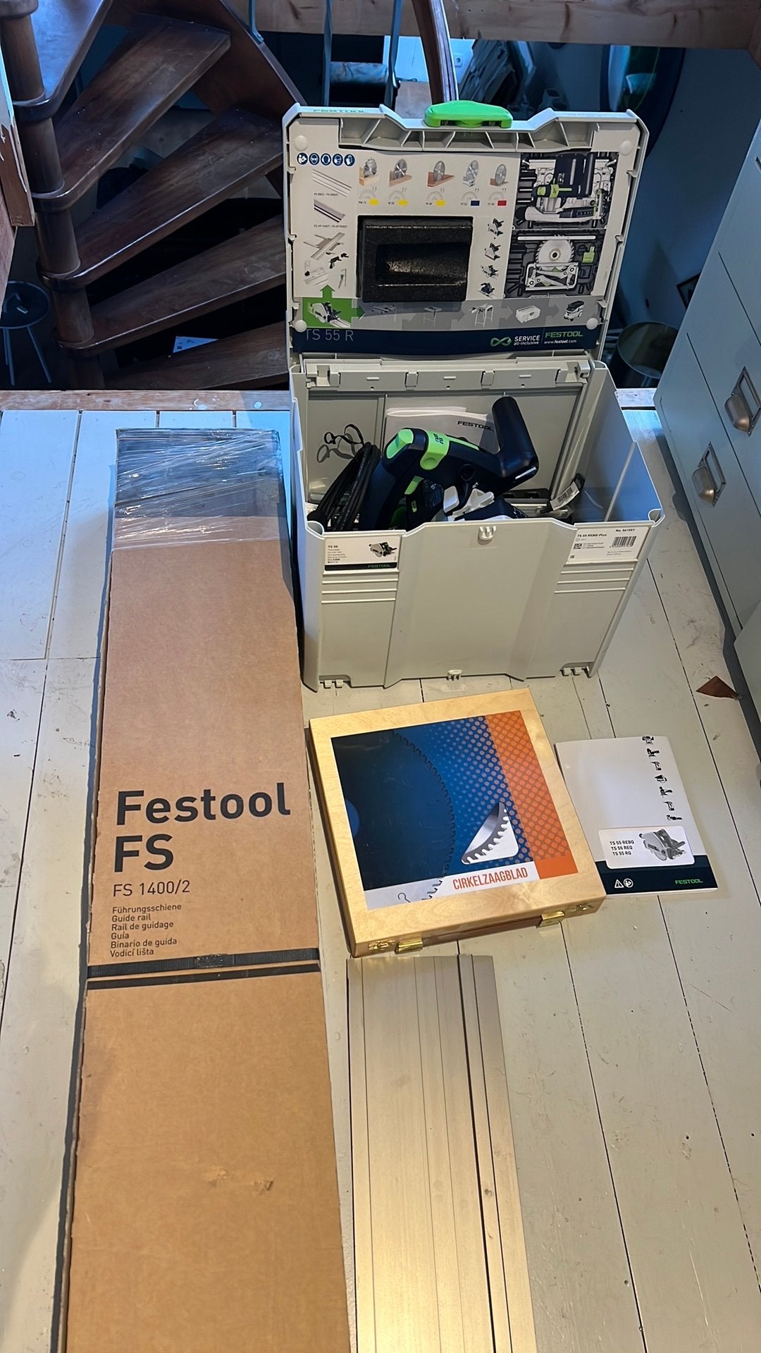 Nieuwe Festool TS 55 R invalzaag + geleiderail en zaagbladen, Ophalen, Invalzaag, Nieuw, 600 tot 1200 watt