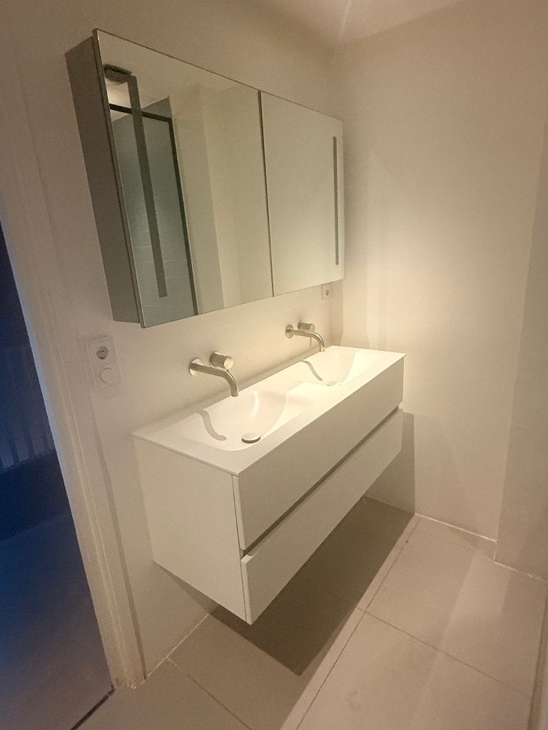 Complete badkamerset met dubbele wastafel en spiegelkast, Ophalen, Gebruikt, 100 tot 150 cm, Minder dan 100 cm