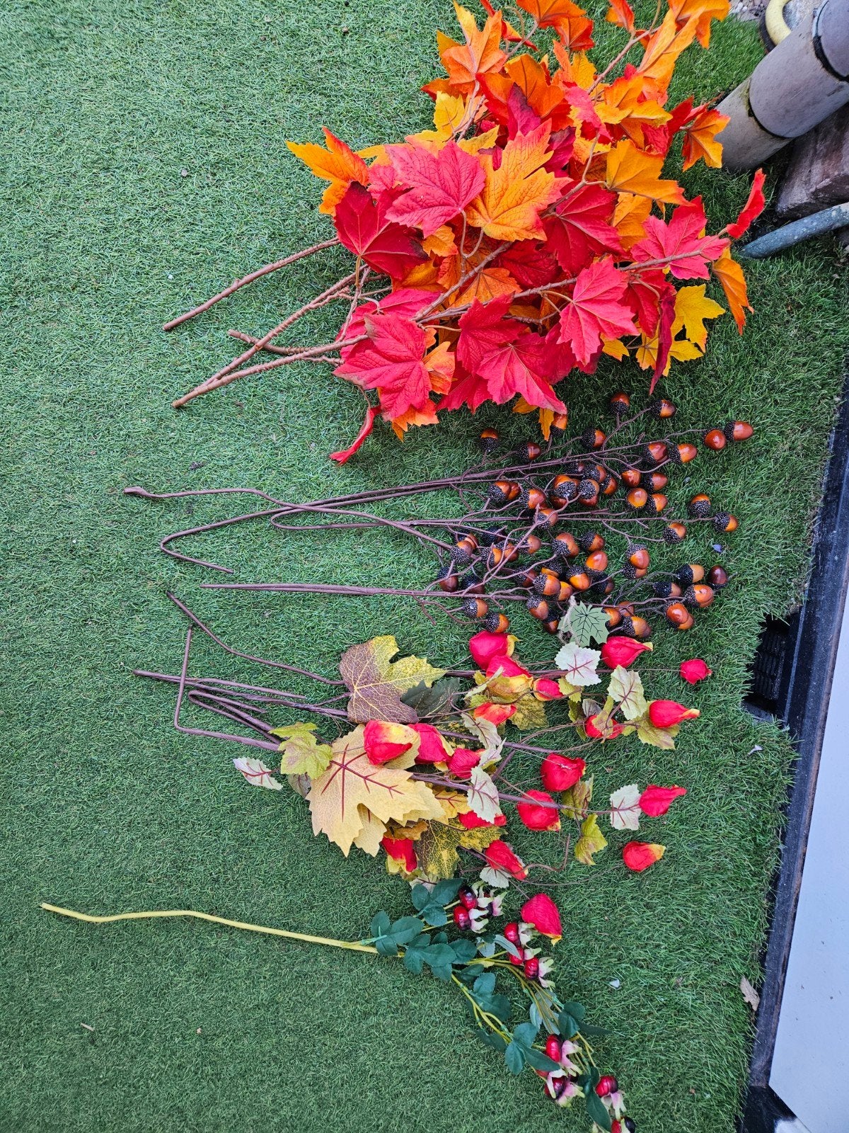 14 Kunst Herfsttakken - Decoratieve Bladeren en Bessen, Binnen, Nieuw, Ophalen of Verzenden, Kunststof