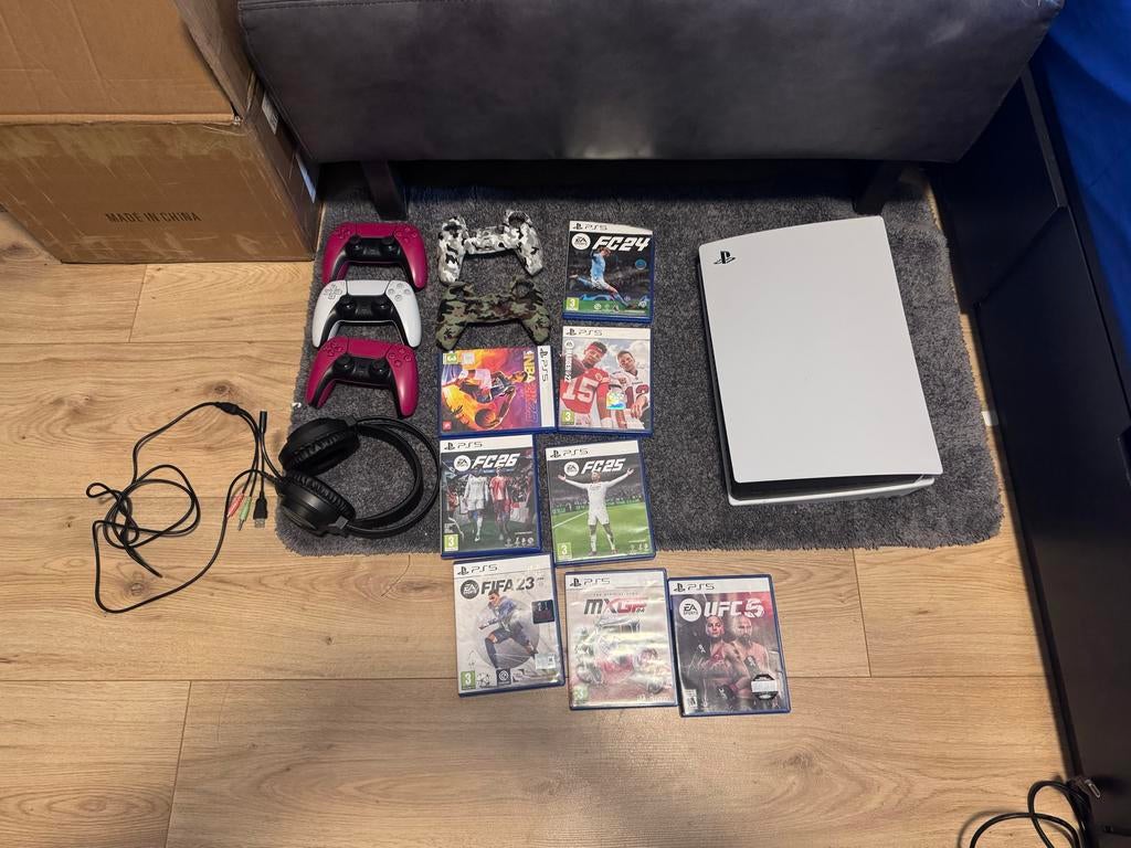 PlayStation 5 met 3 controllers en 8 games en ps5 koffer, Ophalen of Verzenden, Gebruikt, Playstation 5