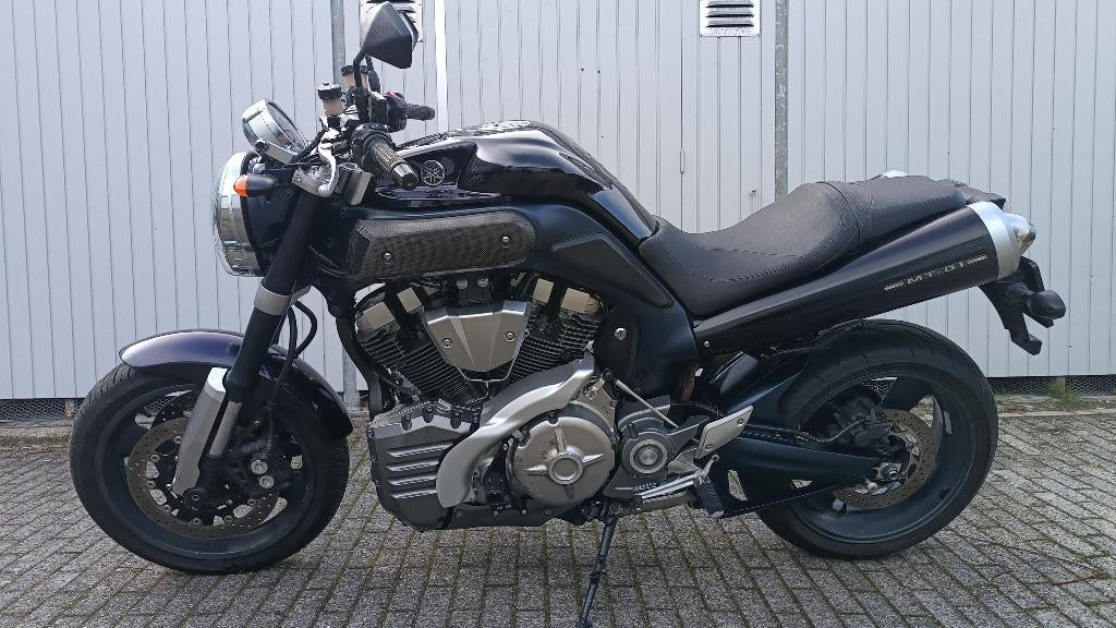 Yamaha MT01, Handvatverwarming, 2 cilinders, Motorrijbewijs A, Gebruikt