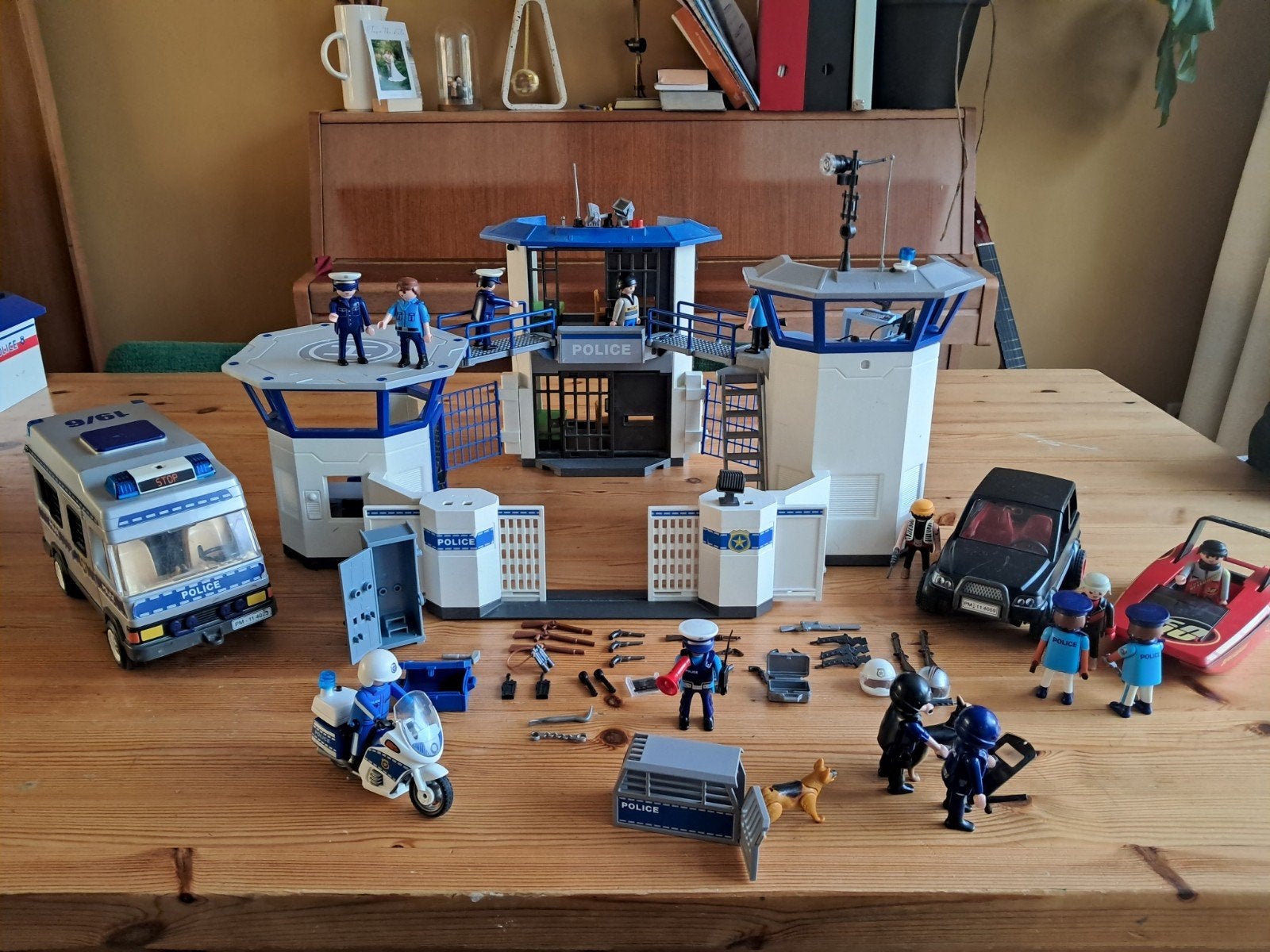 Playmobil politiebureau groot set, Ophalen