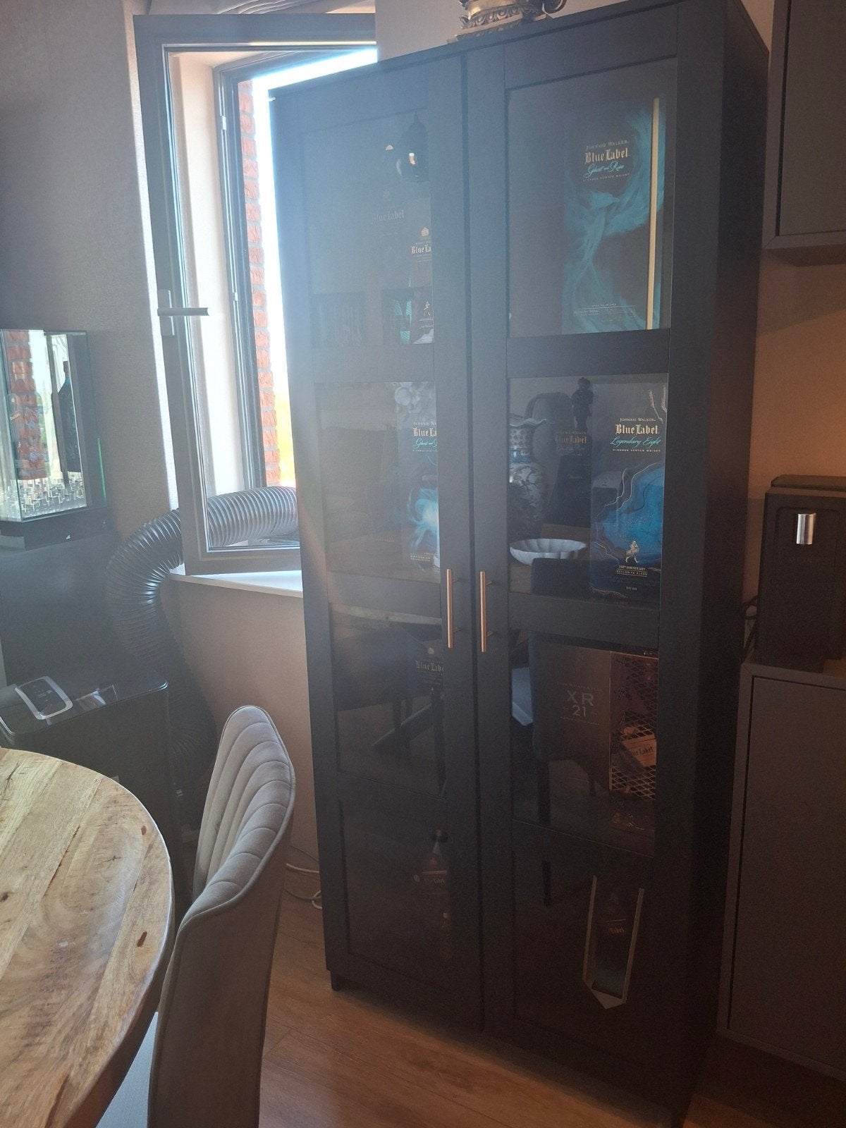 Brimnes vitrinekast, Huis en Inrichting, Kasten | Vitrinekasten, Ophalen, 50 tot 100 cm, Zo goed als nieuw, 150 tot 200 cm