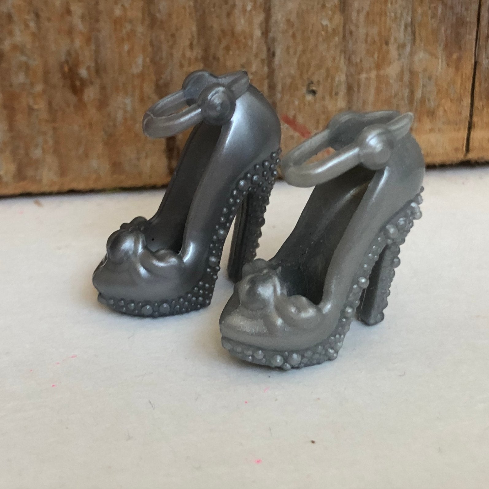 Zilver grijs Barbie hak schoenen, Ophalen of Verzenden, Zo goed als nieuw, Barbie