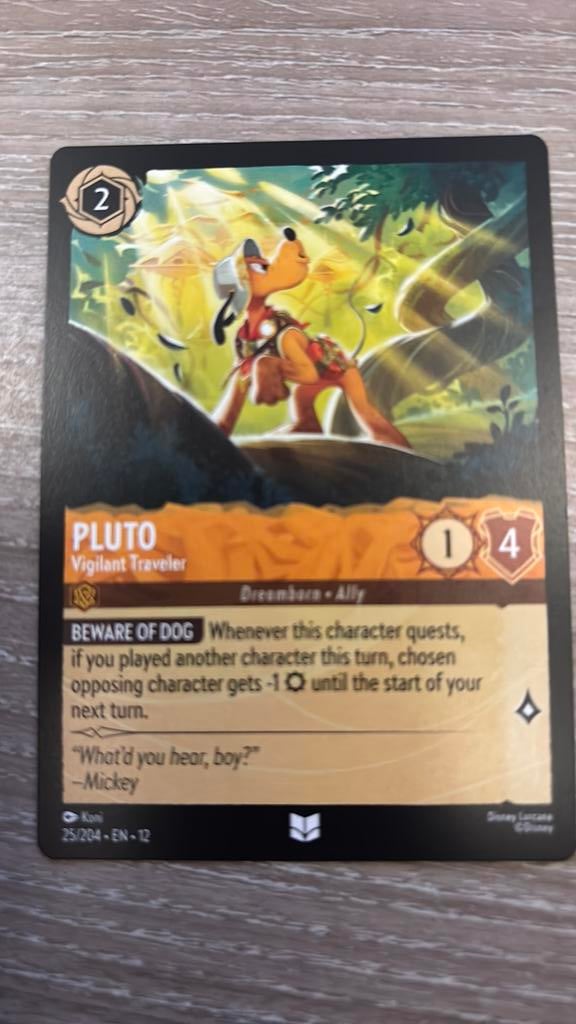 Disney Lorcana Pluto vigilant traveler 25-204 12WIL nonfoil, Ophalen of Verzenden, Zo goed als nieuw, Losse kaart