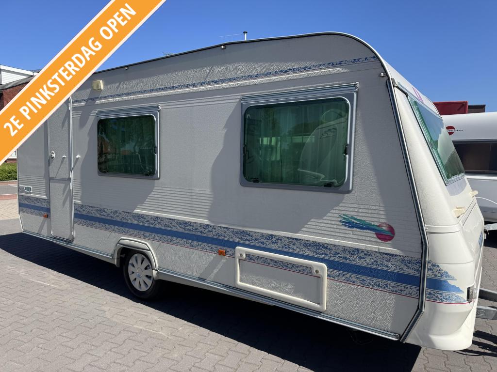 Verkocht Unica B 541 DK / 5 persoons / stapelbed / voortent, Caravans en Kamperen, Caravans, Bedrijf, Treinzit, 750 - 1000 kg