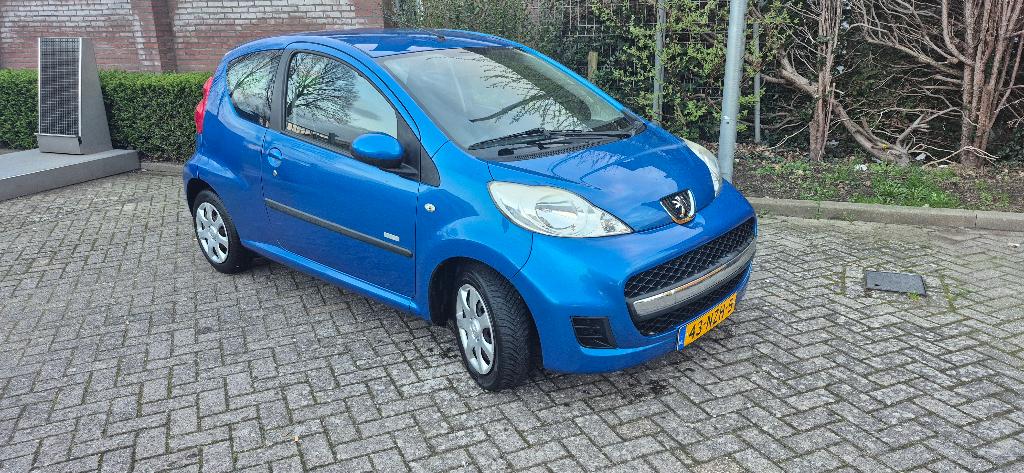 Peugeot 107 1.0 12V E-vti 68PK 3DR 2011 Blauw, Auto's, Voorwielaandrijving, Euro 5, Stof, 68 pk