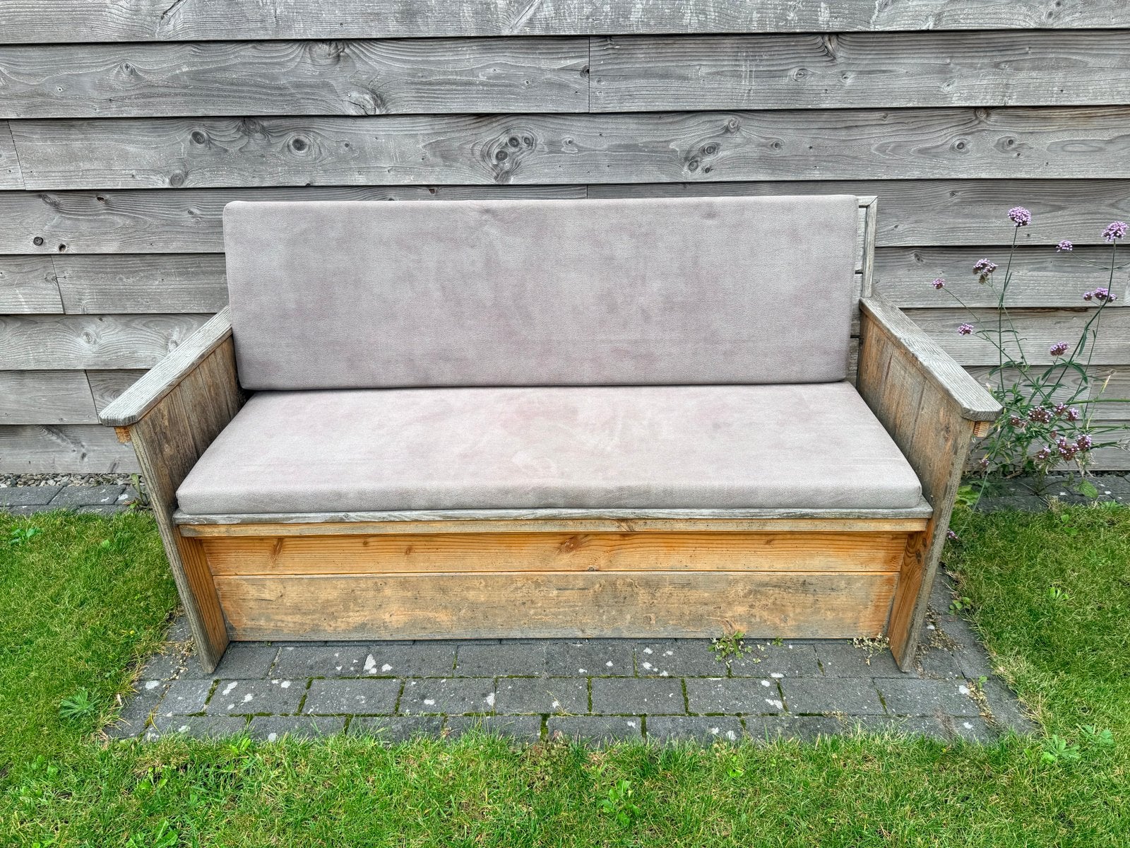 3 Douglas loungebanken met kussens en tafel, Tuin en Terras, Ophalen, Gebruikt, Meer dan 8 zitplaatsen, Steigerhout