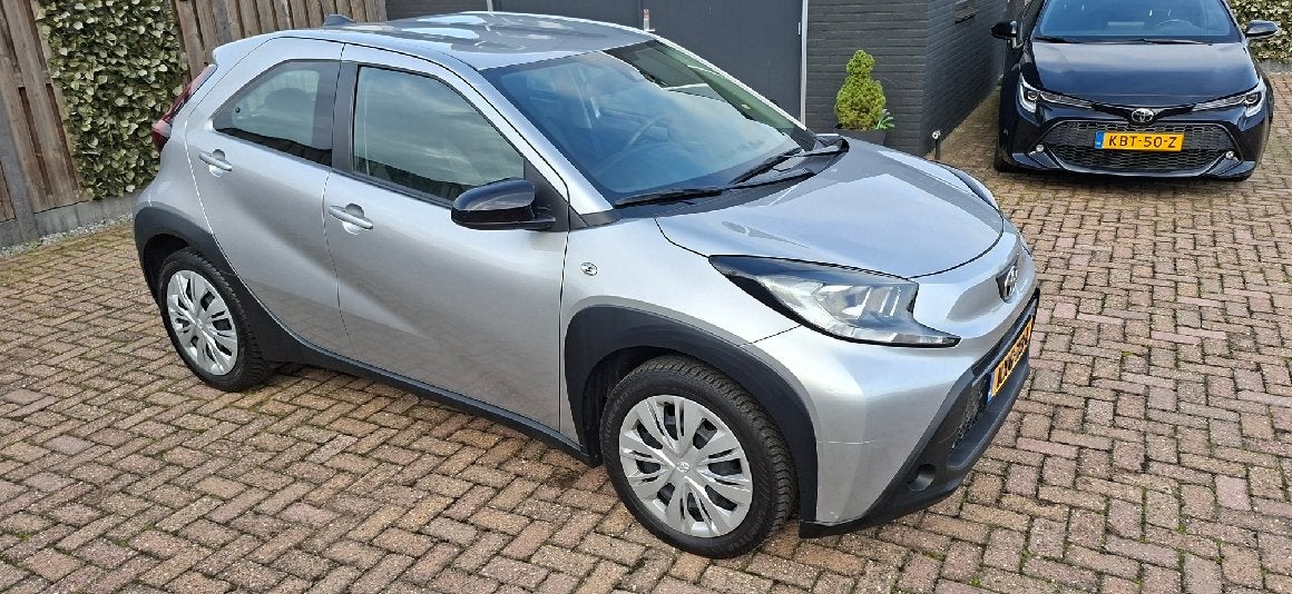 Toyota Aygo X 1.0 VVT-i S-CVT Play + AUTOMAAT Appel-carplay, Dealer onderhouden, Stof, Gebruikt, Euro 6