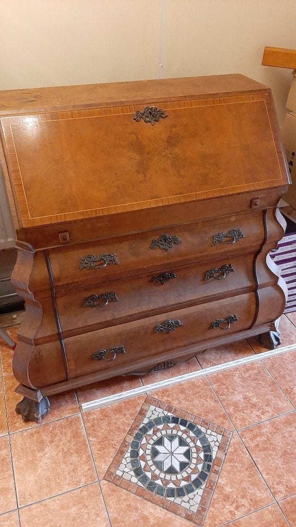 Secretaire buikkastje., Ophalen