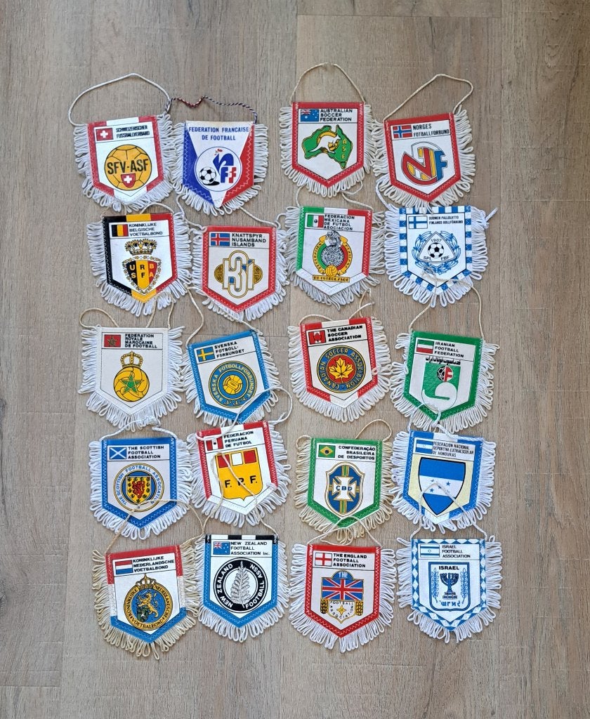 voetbal vaantjes, Ophalen of Verzenden, Gebruikt, Buitenlandse clubs, Vaantje of Sjaal