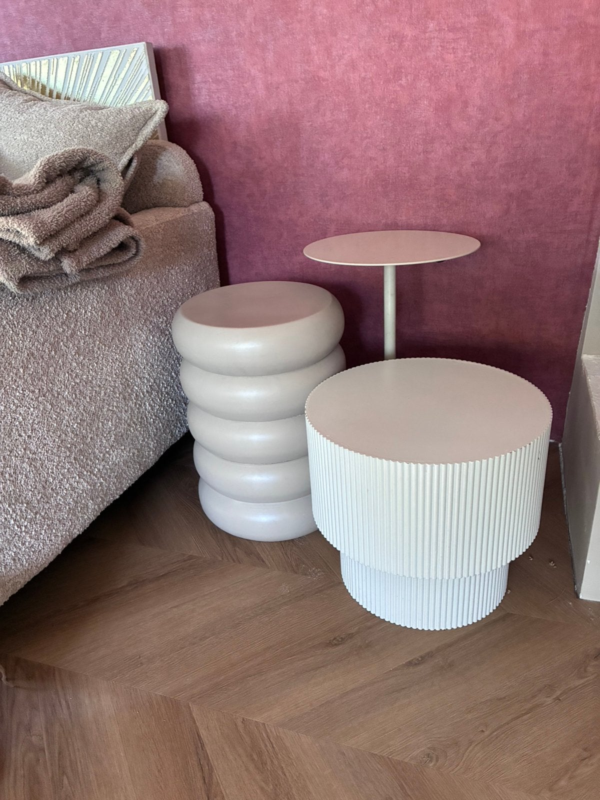 Beige bijzettafeltjes 3x, Minder dan 55 cm, Rond, Zo goed als nieuw, Ophalen