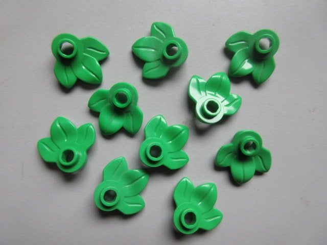 nr. 9278. 10 (midden)groene blaadjes, plant, blad., Ophalen of Verzenden, Zo goed als nieuw, Complete set, Lego
