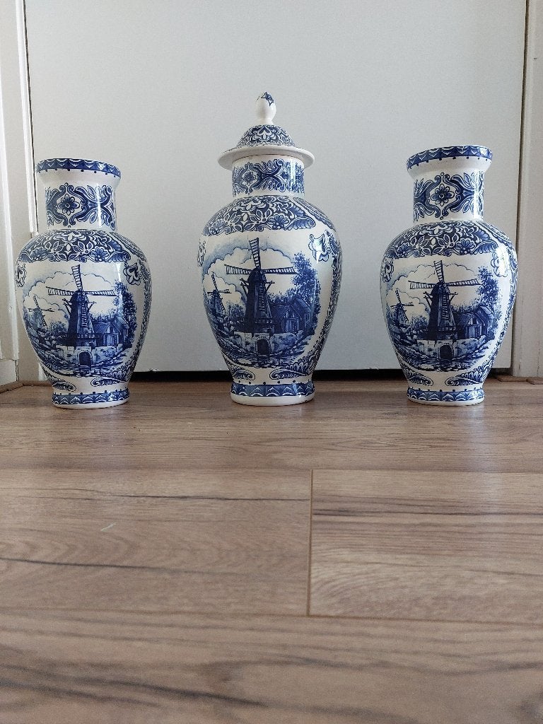 set van drie Delfts Blauw aardewerk, Antiek en Kunst, Ophalen