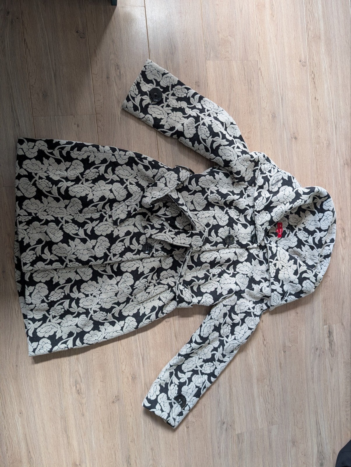 Derhy damesjas met bloemenprint - Maat M, Kleding | Dames, Maat 38/40 (M), Zwart, Derhy, Ophalen of Verzenden