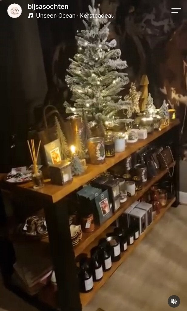 Mooi zwaar Presentatie meubel gelakt, Ophalen, Zo goed als nieuw